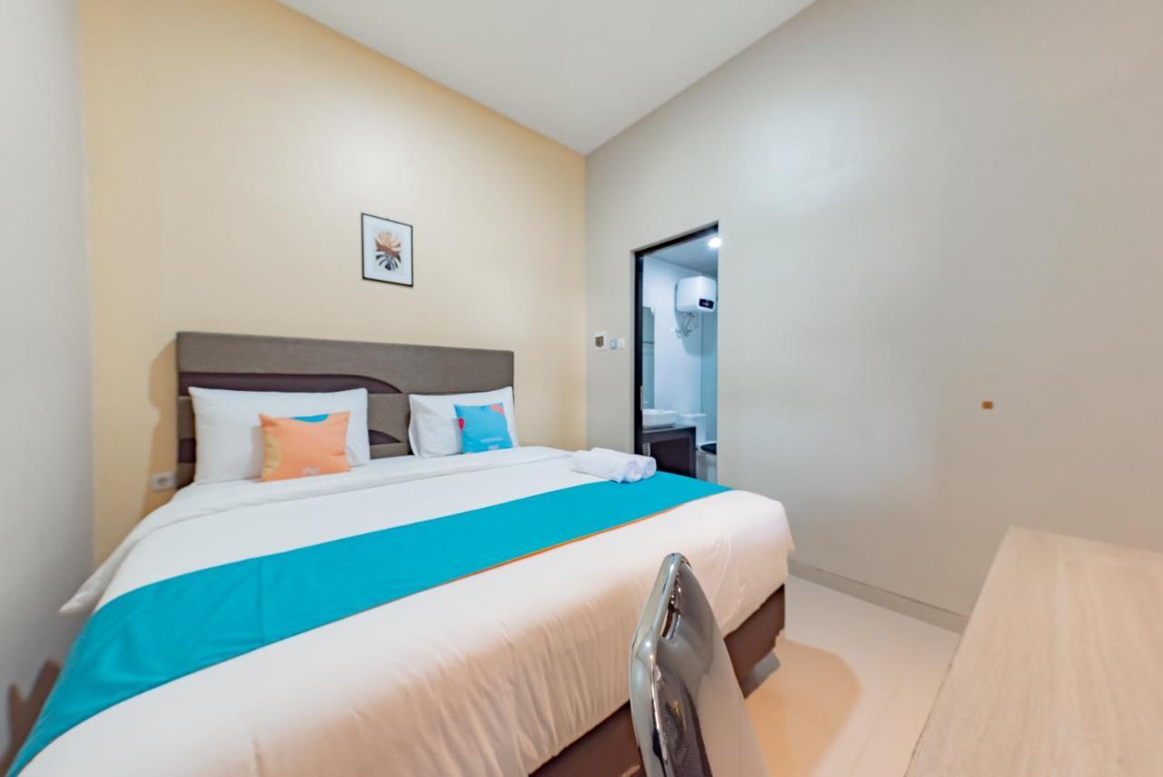 Sans Hotel Berau Square Tanjung Redep Esterno foto