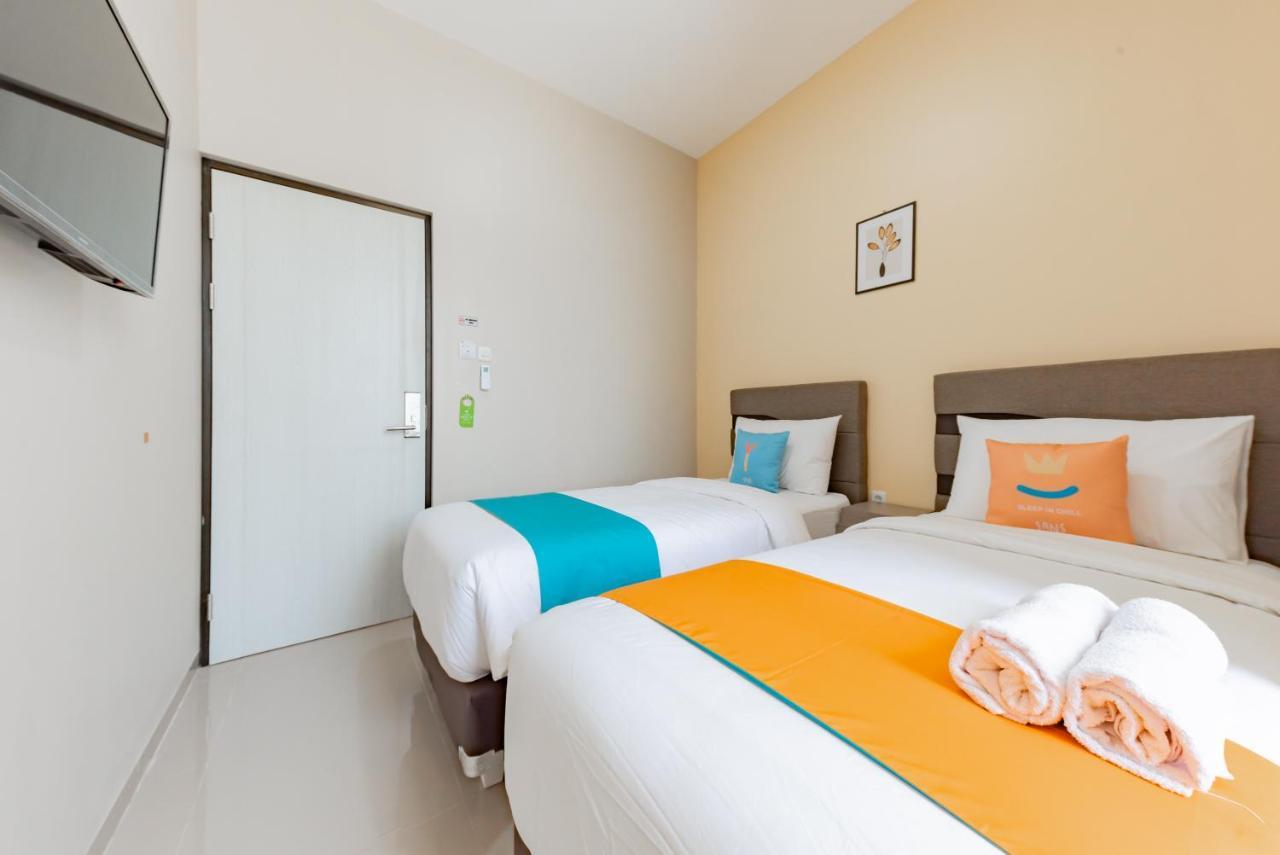 Sans Hotel Berau Square Tanjung Redep Esterno foto